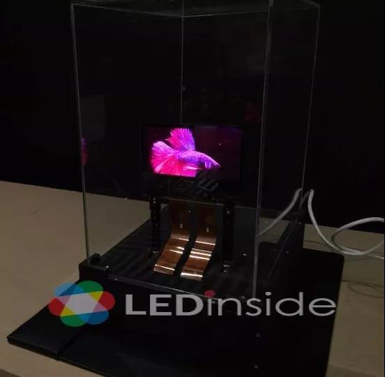 x-celeprint展示5.1英寸micro led全彩显示器